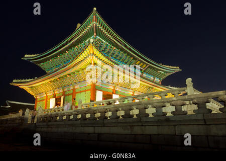 Seoul, Korea - August 14, 2015: Gyeongbokgung main palace at night - Seoul, South Korea Stock Photo