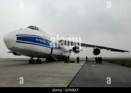 Volga-Dnepr Airlines, Antonov An-124-100 Commercial transport aircraft Stock Photo