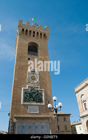 Torre Civica (the Civic Tower) in Piazza Giacomo Leopardi, Recanati, Marche Stock Photo