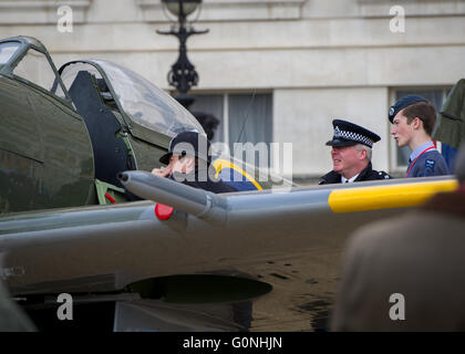 Ahead of the 2018 centenary, the RAF museum displays three iconic aircraft, The WWI Sopwith Snipe, WWII Spitfire and the modern day Eurofighter Typhoon jet, in London’s Horse Guards Parade. The museum is currently preparing for a major revamp at its site in Colindale. RAF fighter pilot and world land speed record holder, Andy Green posed by a Typhoon jet. Green plans to beat his own land speed record using a Eurofighter Typhoon jet engine.  Featuring: Spitfire Where: London, United Kingdom When: 01 Apr 2016 Stock Photo