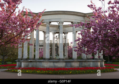 The Cenotaph war memorial in Alexandra Gardens, Cathays Park, Cardiff, south Wales. Stock Photo