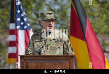 Stuttgart, Germany. 03rd May, 2016. US Army General Curtis Scaparrotti, new commanding officer of US and NATO troups in Europe, speaks during the change in command at the United States European Command (EUCOM), in Stuttgart, Germany, 03 May 2016. Photo: MARIJAN MURAT/dpa/Alamy Live News Stock Photo