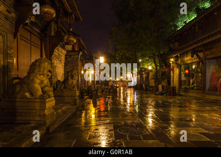 Night view of Kuanzhai Alley in Chengdu, Sichuan Province, China Stock Photo