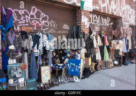 Open street market selling second-hand clothing in Williamsburg, Brooklyn in New York City Stock Photo