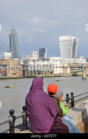 Muslim family, Southbank, London, England, UK Stock Photo