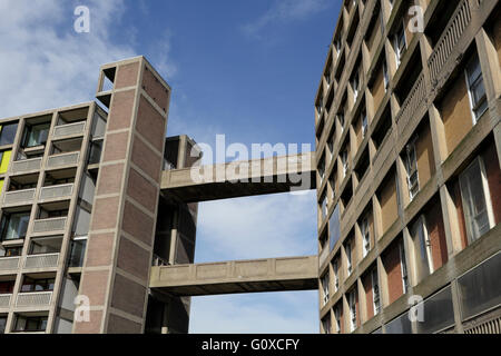 Concrete bridges between sections of Park Hill flats Sheffield England, Grade II* listed building brutalist architecture, I love you will you marry me Stock Photo