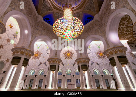 Main prayer hall of the Sheikh Zayed Grand Mosque in Abu Dhabi Stock Photo