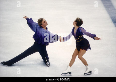 Jayne Torvill and Christopher Dean (GBR) Olympic Champions in Ice Dancing at the 1984 Olympic Winter Games Stock Photo