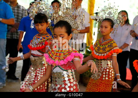 Sarawak native, Iban teenager girls in traditional costume traditional dance performance. The Ibans are a branch of the Dayak pe Stock Photo