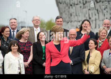 Grangemouth, Falkirk, UK. 07th May, 2016. Saturday 7th of May 2016: First Minister Nicola Sturgeon was joined by the SNP's newly elected members of the Scottish Parliament at the Kelpies at lunchtime today after securing the party's unprecedented third consecutive election victory. Credit:  Andrew O'Brien/Alamy Live News Stock Photo