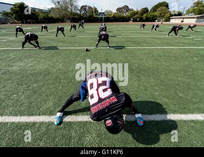 Los Angeles, California, USA. 07th May, 2016. The home team Pacific Warriors stretch prior to their Women's Football Alliance game against the Sin City Trojans. The WFA is the largest of several women's tackle football leagues around the country that have struggled over the years to maintain viability in the face of meager attendance, sponsorship, financial backing and media coverage. © Brian Cahn/ZUMA Wire/Alamy Live News