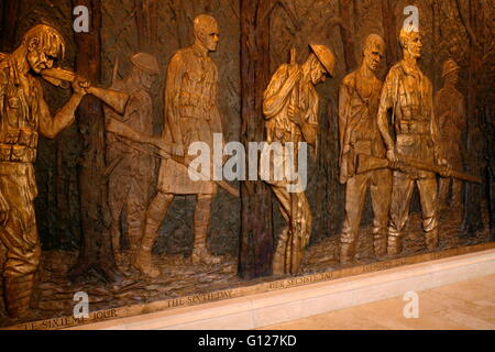 AJAX NEWS PHOTOS - 2005 - COMMONWEALTH WAR GRAVES - DELVILLE WOOD - SOMME - PICARDY - A BRONZE PANORAMIC SCULPTURE IN THE MUSEUM MARKING THE SIXTH DAY OF THE BATTLE FOR DELVILLE WOOD. PHOTO:JONATHAN EASTLAND/AJAX REF:RD52110/833 Stock Photo