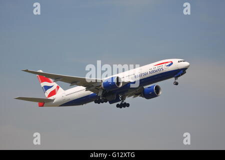 British Airways Boeing 777-200ER G-VIIX departing from London Heathrow Airport, UK Stock Photo