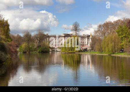 City of London, England. Picturesque spring view of St James Park lake, with Buckingham Palace in the background. Stock Photo