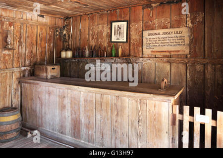 The Jersey Lilly, famed courthouse and bar owned by Judge Roy Bean, 'The Law West of the Pecos.' This is the bar where the judge Stock Photo