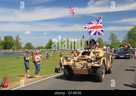 1953 Daimler Ferret Mk1 Scout Car Liaison, 10th Royal Hussars. Chestnut Sunday, 8th May 2016. Bushy Park, Hampton Court, London Borough of Richmond, England, Great Britain, United Kingdom, UK, Europe. Vintage and classic vehicle parade and displays with fairground attractions and military reenactments. Credit:  Ian Bottle / Alamy Live News