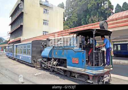 Steam Locomotive hauled Darjeeling Himalayan Railway at Darjeeling Station, Darjeeling, West Bengal Stock Photo