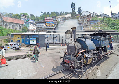 Steam Locomotive hauled Darjeeling Himalayan Railway at Darjeeling Station, Darjeeling, West Bengal Stock Photo