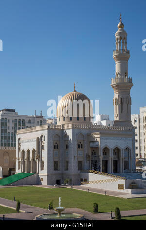 Oman, Zawawi Mosque in Muscat Stock Photo - Alamy