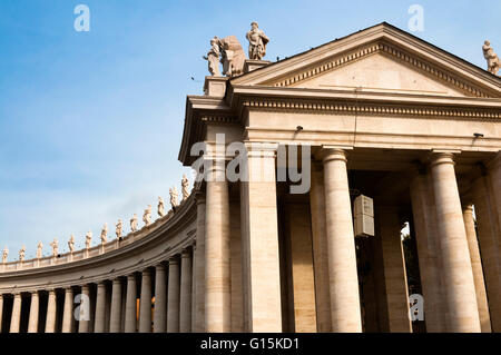 Statues of saints, Bernini's colonnade, St. Peter's square, Vatican City, Unesco World Heritage Site, Rome, Lazio, Italy, Europe Stock Photo