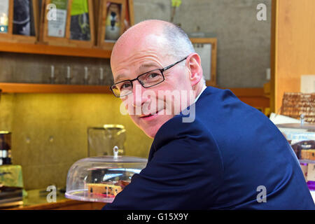 Edinburgh, Scotland, United Kingdom, 09, May, 2016. Deputy First Minister John Swinney takes a break for a coffee on the first working day for newly-elected MSPs in the Scottish Parliament, Credit:  Ken Jack / Alamy Live News Stock Photo