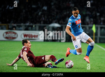 Turin, Italy. 8 may, 2016: Andrea Belotti (left) and Faozu Ghoulam compete for the ball during the Serie A football match between Torino FC and SSC Napoli Credit:  Nicolò Campo/Alamy Live News Stock Photo