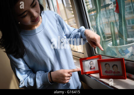Taiyuan, Taiyuan, CHN. 6th May, 2016. Taiyuan, China - May 6 2016: (EDITORIAL USE ONLY. CHINA OUT ) Li Rufang, born in 1993, Taiyuan Shanxi. She learned teppanyaki from her cook brother in Beijing. After years she went back to Taiyuan and worked in Japanese Restaurant of five-star Mandarin Oriental Hotel. © SIPA Asia/ZUMA Wire/Alamy Live News Stock Photo