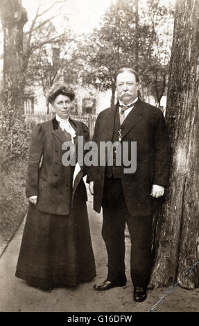 President and Mrs. William Taft, in horse-drawn carriage ...