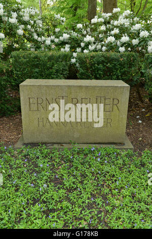 Grab Ernst Reuter, Waldfriedhof, Potsdamer Chaussee, Zehlendorf, Berlin, Deutschland Stock Photo