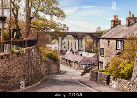The village of Ingleton, with its cottages and railway viaduct, Yorkshire Dales National Park, North Yorkshire, England, UK Stock Photo