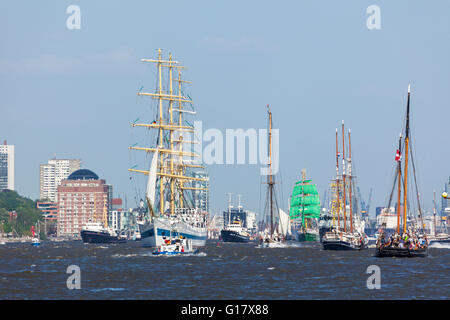 Departure parade of ships and sailing boats, 827th Port Anniversary 2016, Hamburg Stock Photo