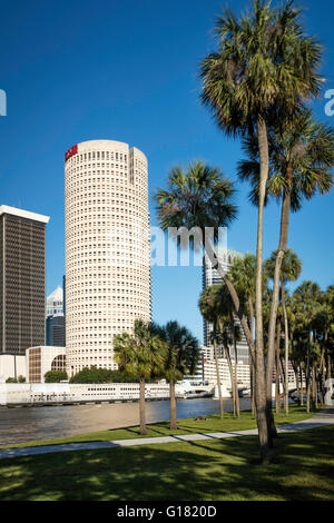 Rivergate Tower, Hillsborough River and the skyline of Tampa, Florida, USA Stock Photo