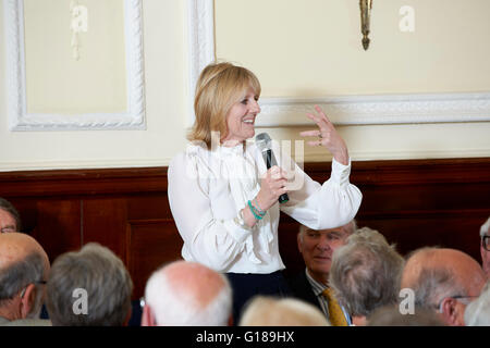 Juliet Nicolson at the Oldie Literary Lunch 10-05-16 Stock Photo