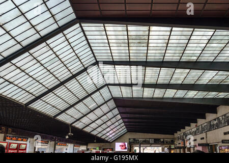 Florence, Italy. The interior of Santa Maria Novella railway station, a fine Modernist building designed in 1932 by Giovanni Michelucci and others Stock Photo