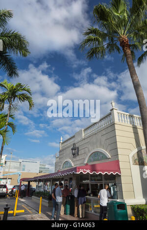 WALK UP COFFEE WINDOW VERSAILLES CUBAN AMERICAN RESTAURANT SW 8TH STREET MIAMI FLORIDA USA Stock Photo