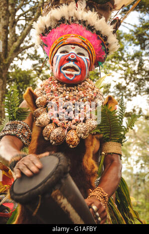 Highlands tribe in Piaya village, Papua New Guinea Stock Photo