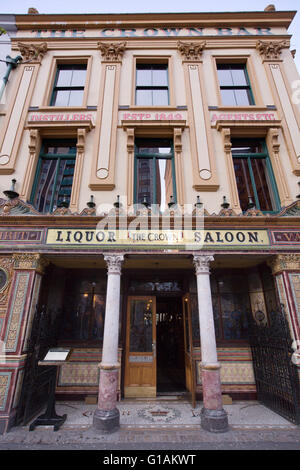 The Crown Liquor Saloon, Victorian gin palace and liquor saloon bar, Great Victoria Street, Belfast, Northern Ireland. Stock Photo