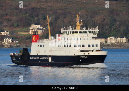 MV Argyle, a car ferry operated by Caledonian MacBrayne (CalMac), passing Cloch Point on the Firth of Clyde. Stock Photo