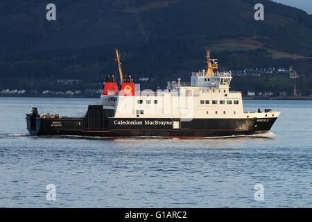 MV Argyle, a car ferry operated by Caledonian MacBrayne (CalMac), passing Cloch Point on the Firth of Clyde. Stock Photo