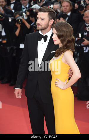 Cannes, France. 11th May, 2016. US singer Justin Timberlake (L) and US actress Anna Kendrick (R) attends at the Opening Ceremony at the 69th Annual Cannes Film Festival at Palais des Festivals in Cannes, France, on 11. May 2016. Photo: Felix Hoerhager/dpa - NO WIRE SERVICE - Credit:  dpa picture alliance/Alamy Live News Stock Photo