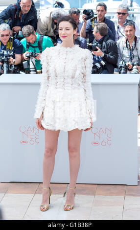 Cannes, France. 12th May, 2016. Caitriona Balfe Actress Money Monster, Photocall. 69 Th Cannes Film Festival Cannes, France 12 May 2016 Diw88891 Credit:  Allstar Picture Library/Alamy Live News Stock Photo