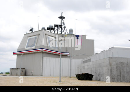 Deveselu. 12th May, 2016. Photo taken on May 12, 2016 shows the AEGIS Ashore missile defense system at Deveselu military base, southwest of Bucharest, Romania. The U.S. AEGIS Ashore missile defense system in Romania is certified for operations, NATO Secretary General Jens Stoltenberg announced Thursday. Credit:  Lin Huifen/Xinhua/Alamy Live News Stock Photo
