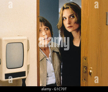 lynda-steadman-katrin-cartlidge-film-career-girls-1997-characters