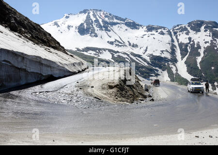 Bend on road to the Rotang Pass from Manali, Manali - Leh Road, Himachal Pradesh, India, Stock Photo