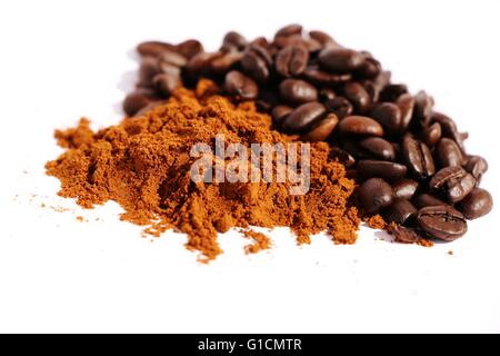 Coffee beans , coffee powder , cup of coffee , brazilia coffee , coffee stocks ,cacao , coffee drinks , καφές κόκοι σκόνη Stock Photo