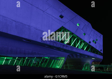 Wolfsburg Phaeno bei Nacht Stock Photo