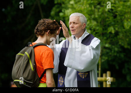 Confession at the FRAT catholic youth camp. Jambville. France. Stock Photo