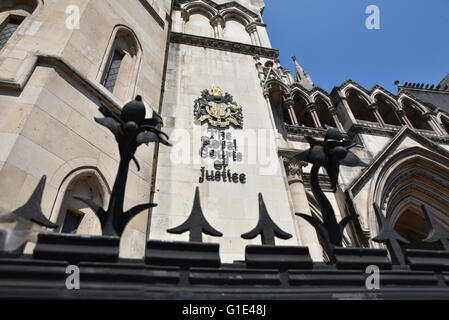 The Strand, London, UK. 13th May 2016. High Court Royal Courts of Justice Stock Photo