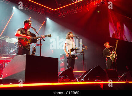 Hamburg, Germany. 13th May, 2016. The band Mumford & Sons performing at Barclaycard Arena in Hamburg, Germany, 13 May 2016. PHOTO: DANIEL BOCKWOLDT/dpa/Alamy Live News