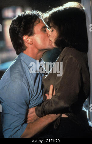 Jeanne Tripplehorn & Michael Douglas Film: Basic Instinct (USA/FR 1992 ...